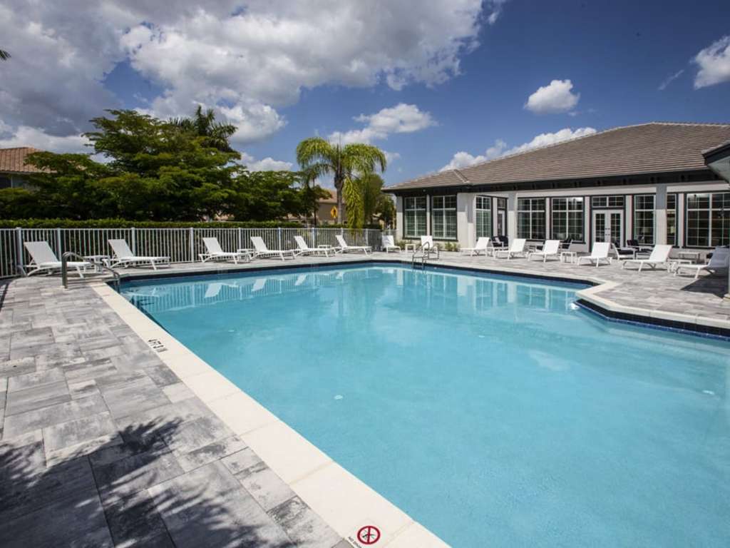 Amberton Naples Fl
