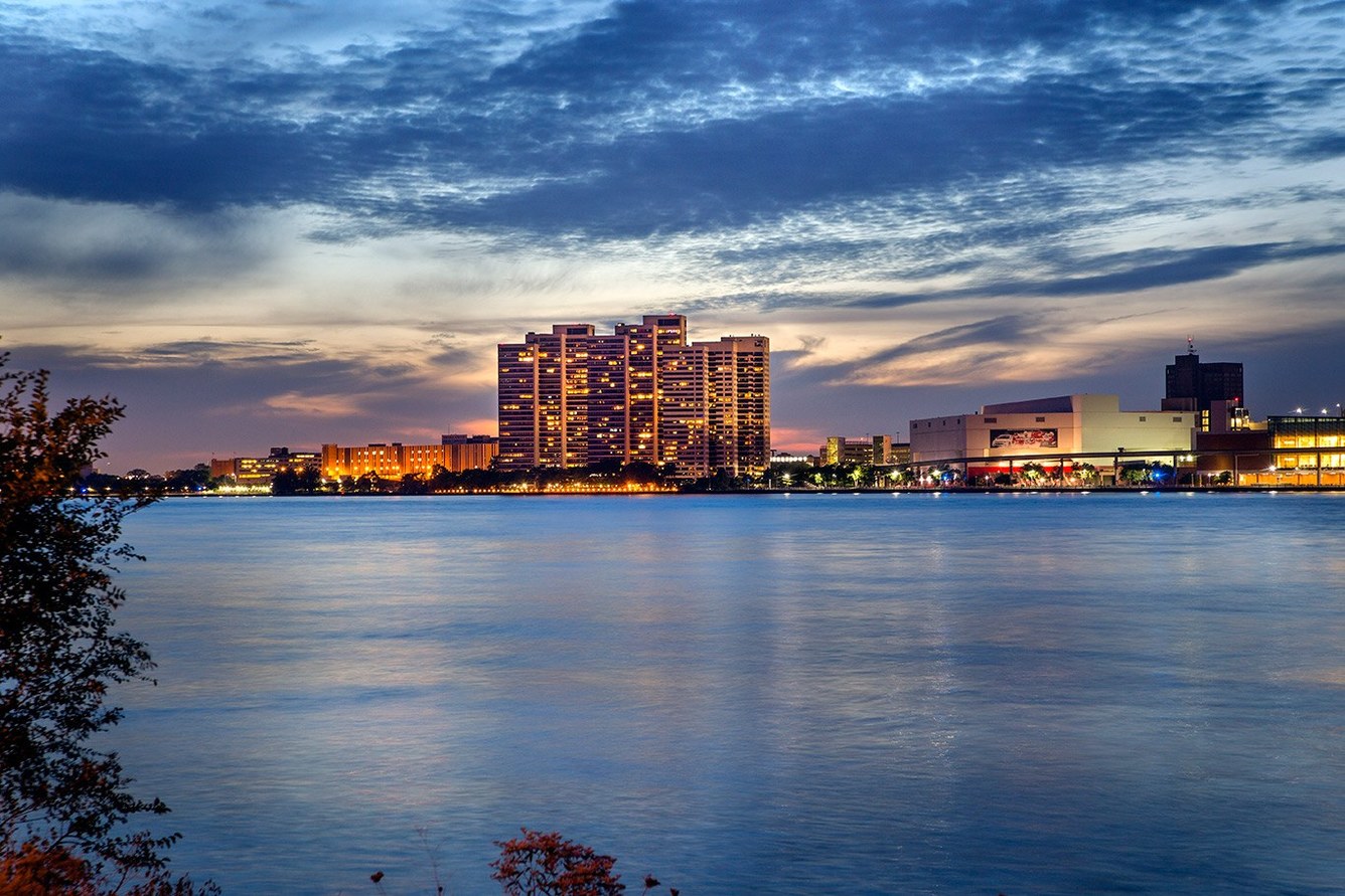 Apartments On The Detroit River