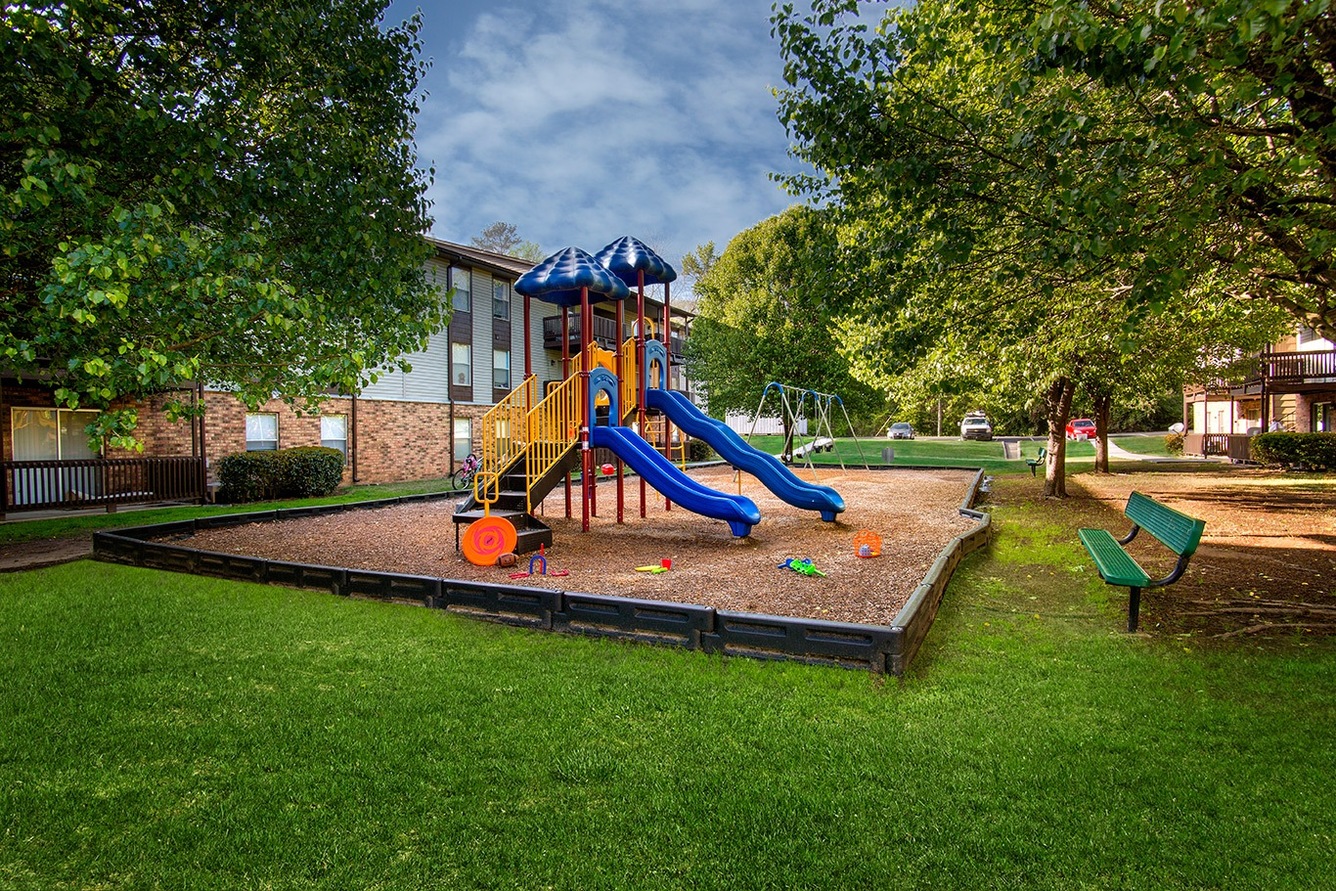 Home Apartments in Gardendale, AL Woodbrook Apartments