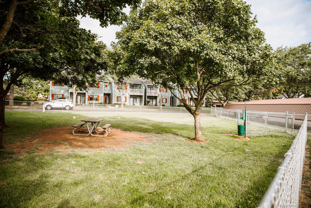 Holland, MI Apartments Spring Brook Apts Features