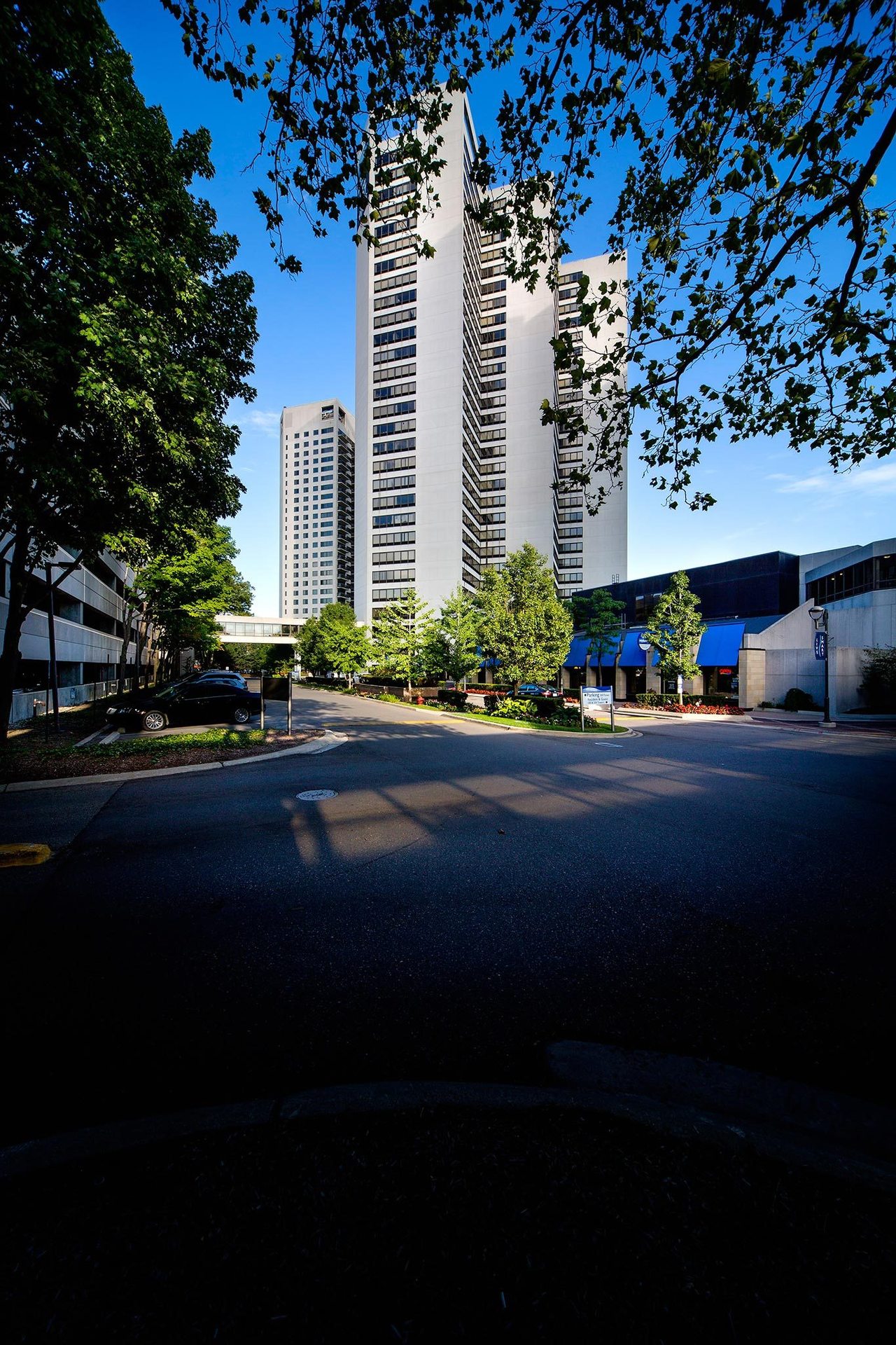 Detroit Riverfront Apartments Riverfront Towers