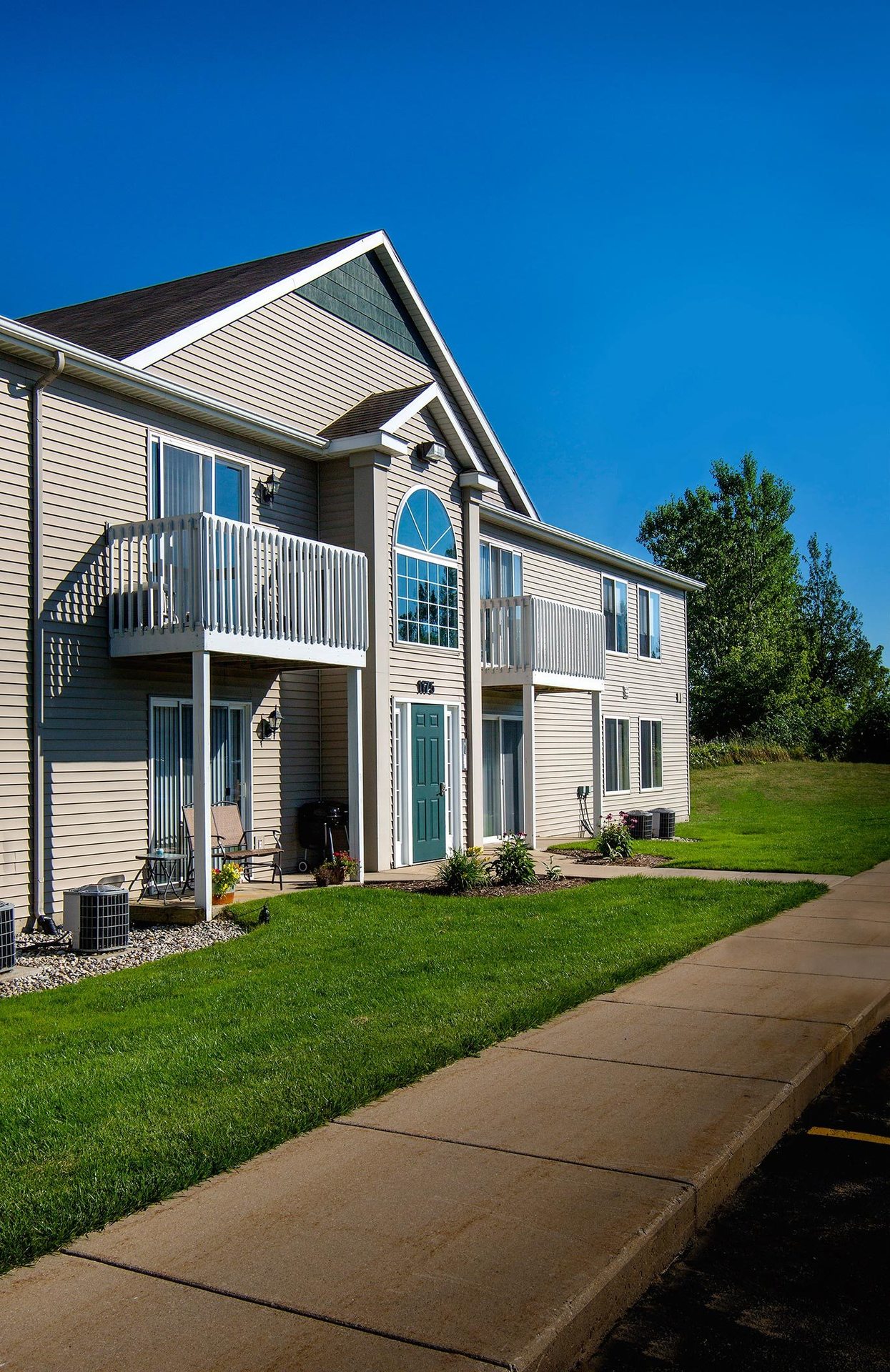 Apartments in Holland, Michigan River Club Features