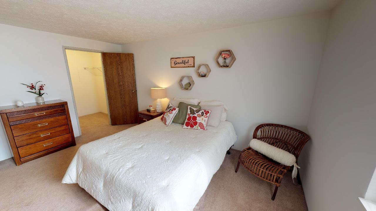 Pet Friendly Apartments in Lansing, Michigan Stonehedge Apartments