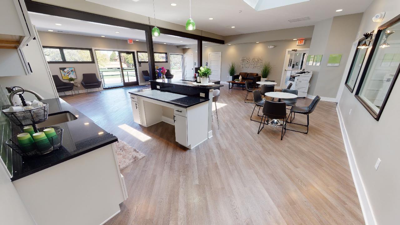 Pet Friendly Apartments in Lansing, Michigan Stonehedge Apartments