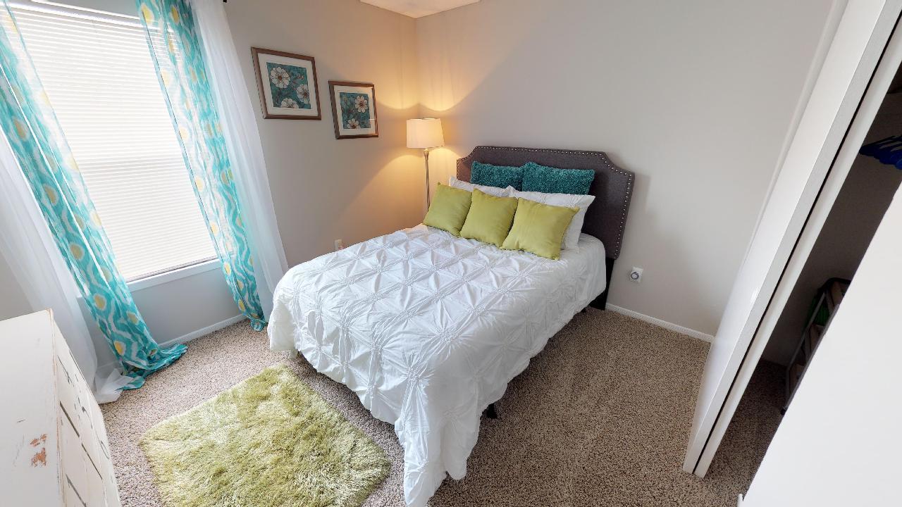 Home Apartments in Gardendale, AL Woodbrook Apartments