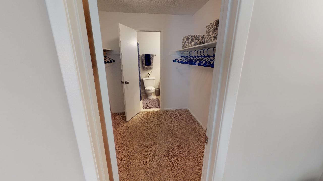 Home Apartments in Gardendale, AL Woodbrook Apartments