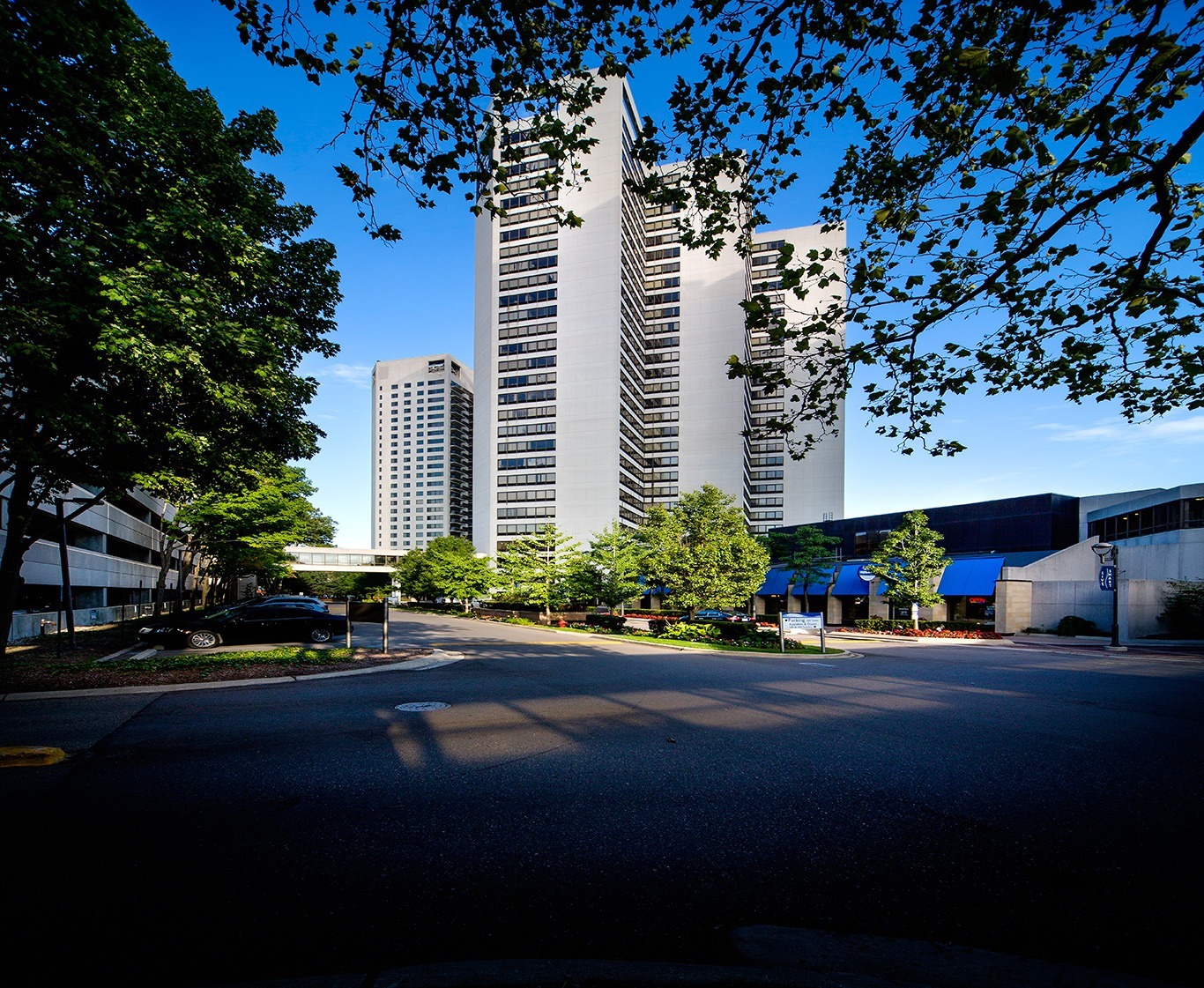 Detroit Riverfront Apartments Riverfront Towers