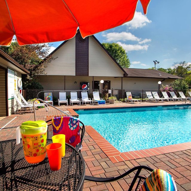 Home Apartments in Gardendale, AL Woodbrook Apartments