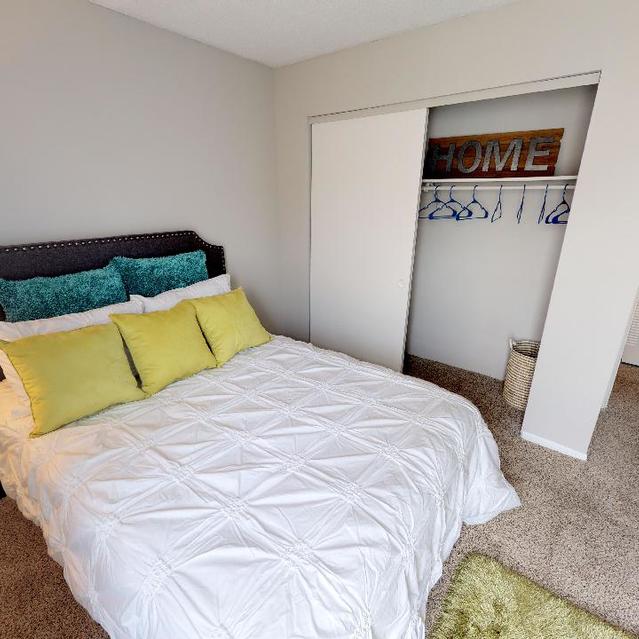 Home Apartments in Gardendale, AL Woodbrook Apartments